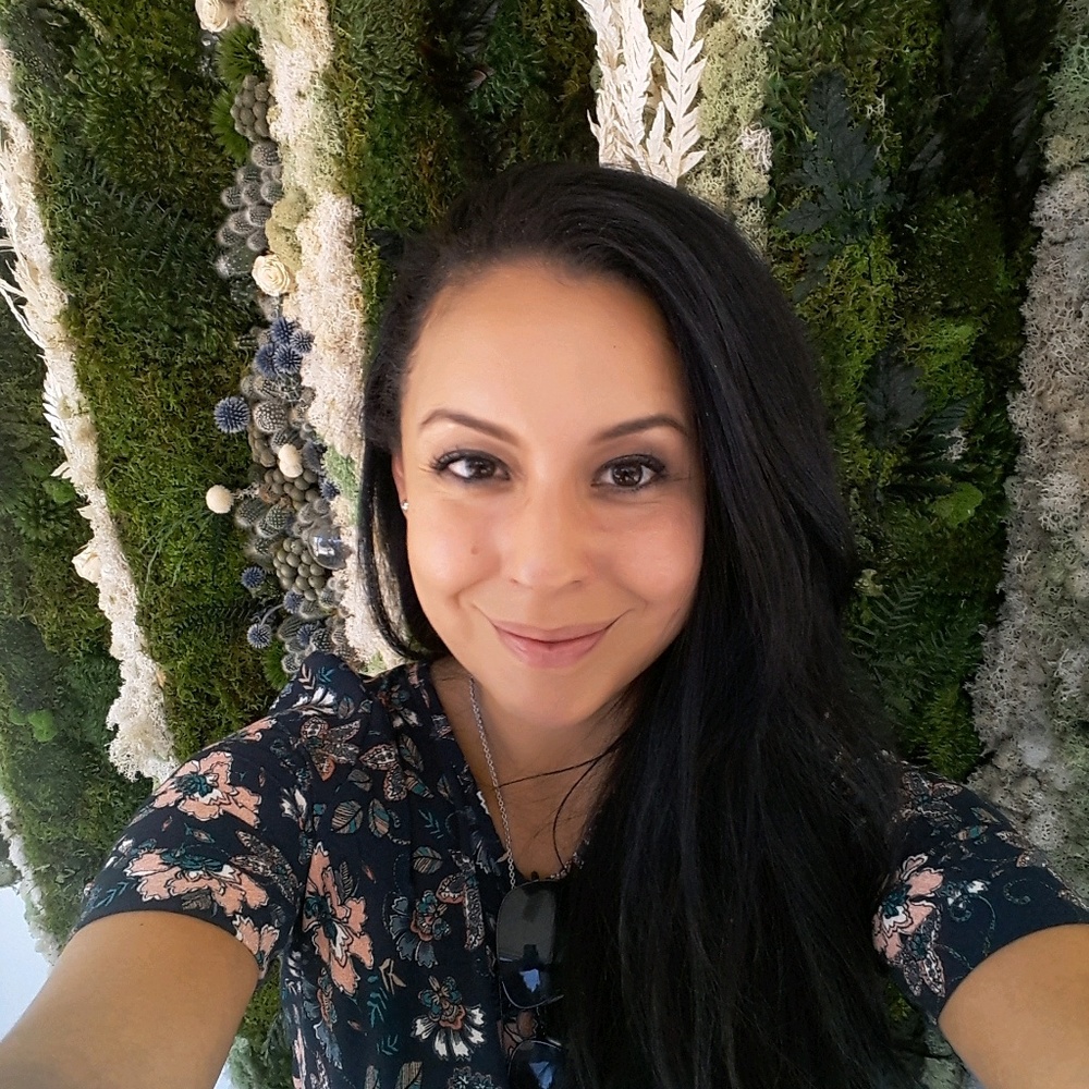 Meet your Posher, Monica